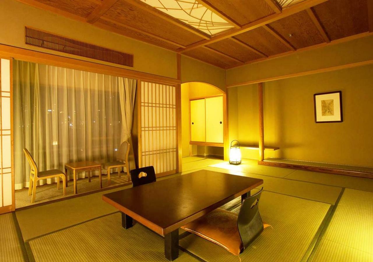 Atami Kinjokan Exteriör bild
