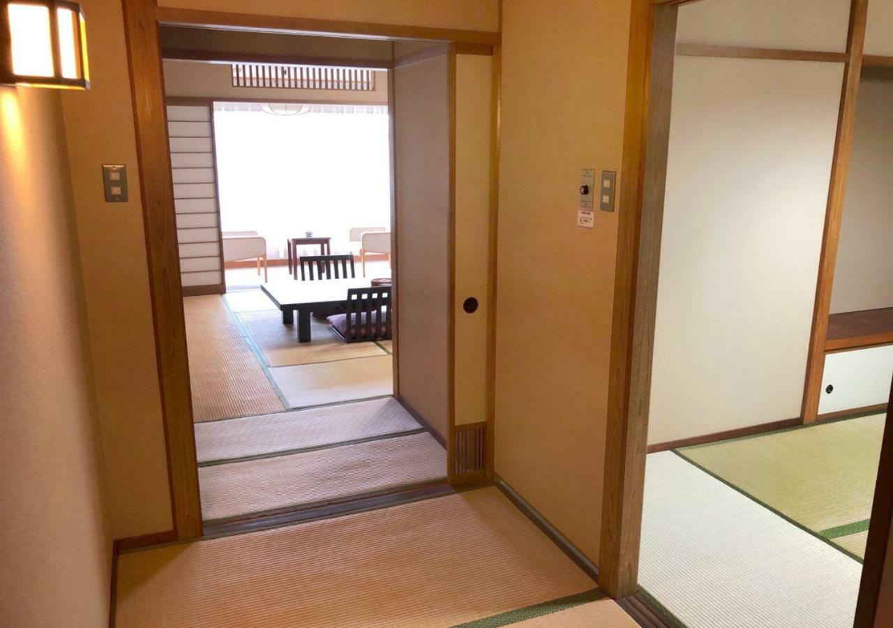Atami Kinjokan Exteriör bild